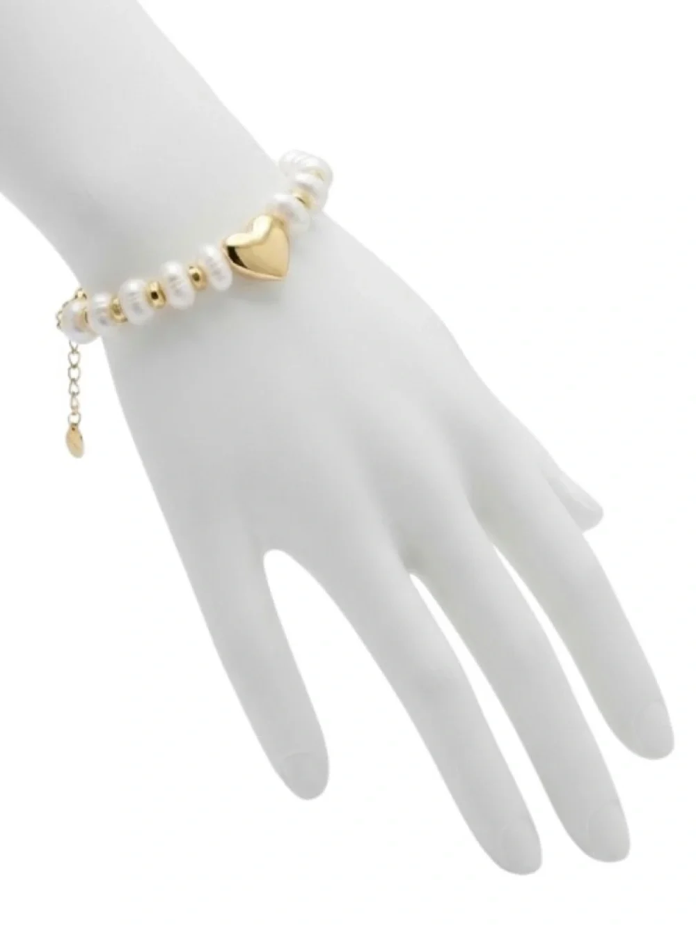 Beaded White/Gold Heart Adjustable Bracelet (NWT)